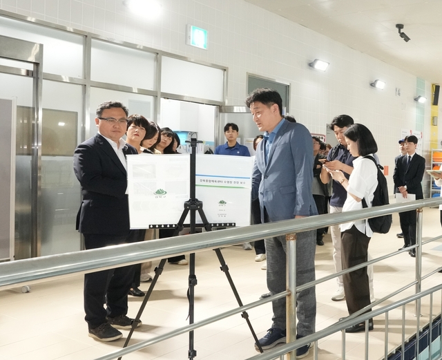 정창수(첫줄 왼쪽) 서울 강북구청장 당선인. 강북구 제공