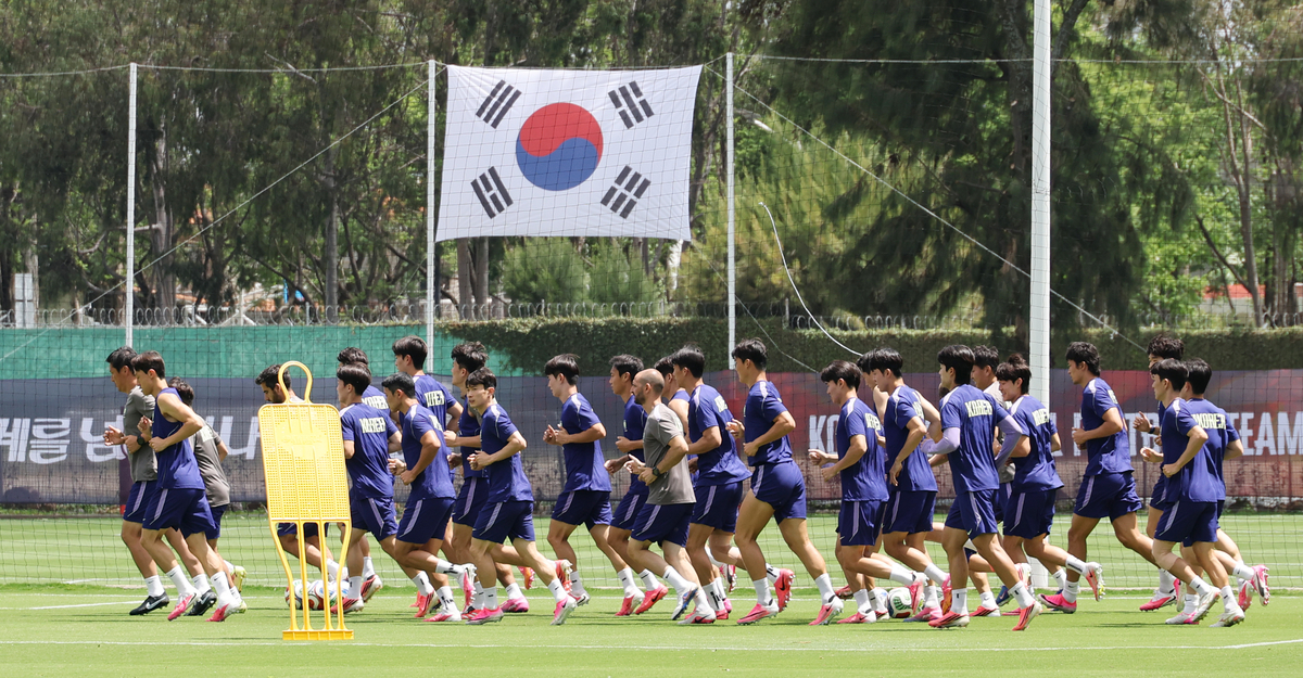[속보]‘염탐?’ 홍명보호 비공개 훈련 중 드론 출현…멕시코군이 격추