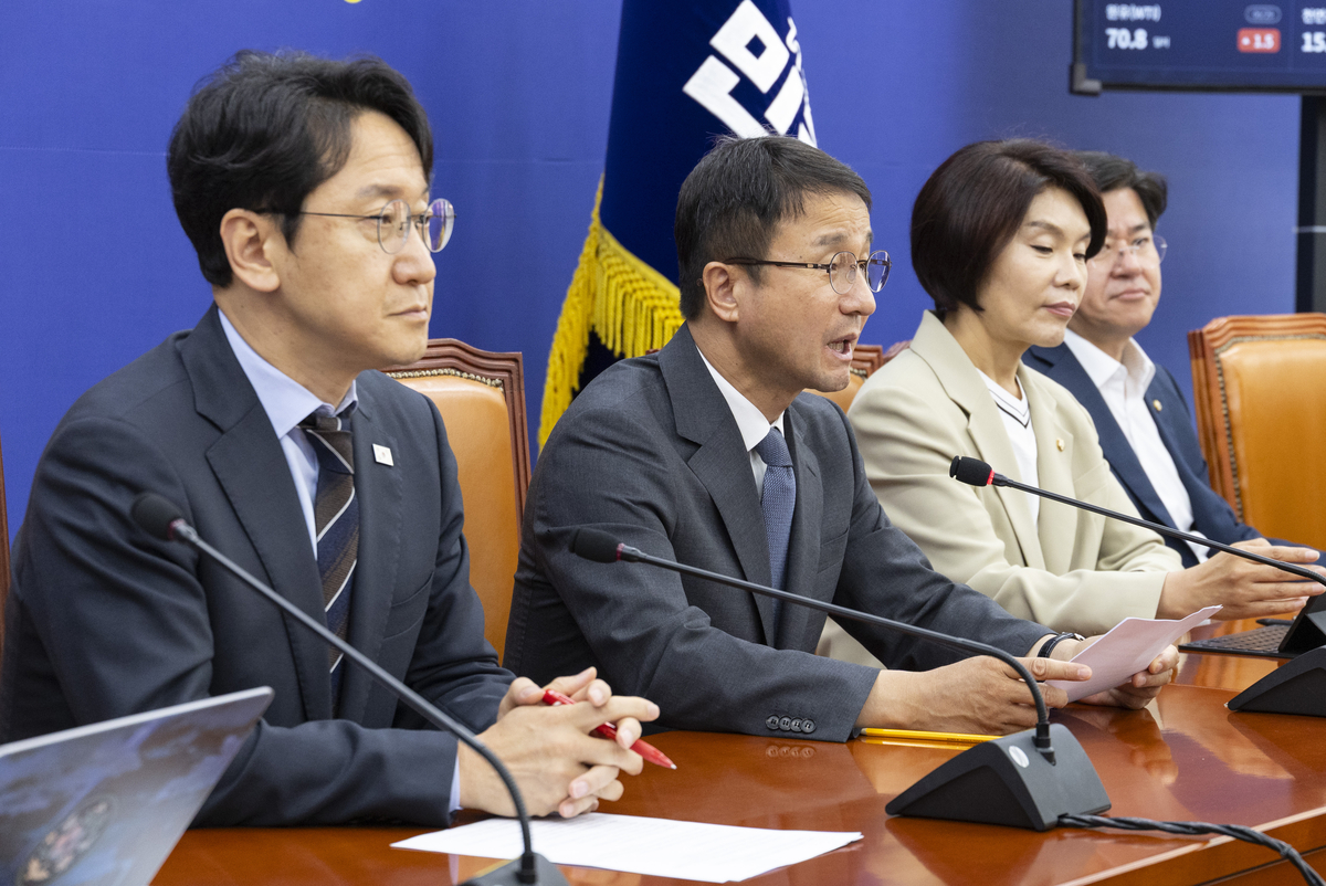 민주 “일하는국회 위해 단독처리”… 국힘 “공소취소 위해 법사위 고집”