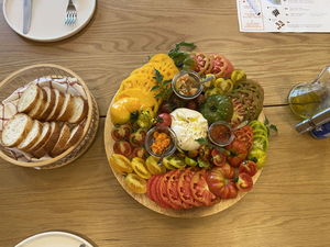 유럽·중동은 소스·절임으로 토마토 활용…  한국선 설탕 뿌려 후식으로 먹는 게 익숙[정주영이 만난 ‘세상의 식탁’]