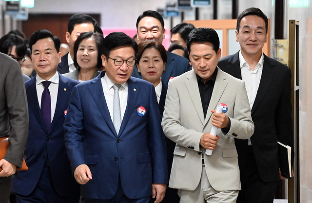 최고위 들어서는 장동혁·정점식
