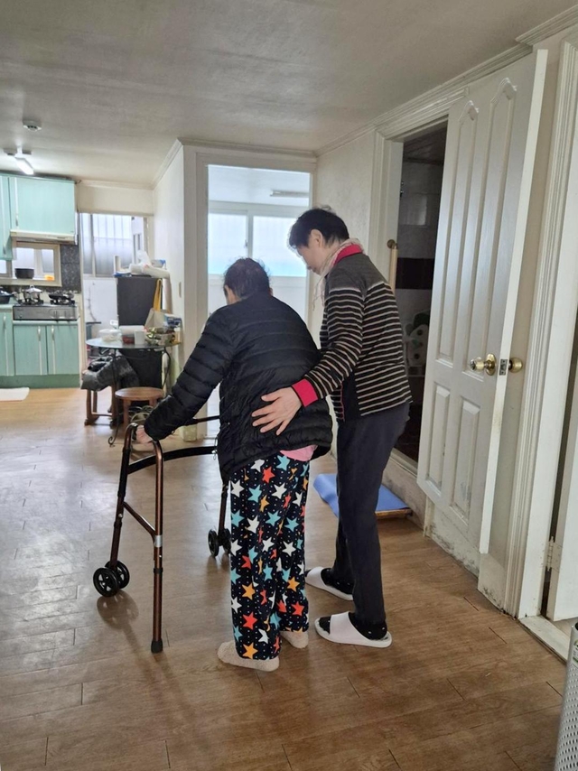 ‘서대문형 통합돌봄 특화사업’으로 퇴원 환자 돌봄이 이뤄지고 있다. 서대문구청 제공
