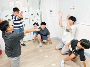 “놀이 직접 만들고 함께 즐기니… 말수도 표현력도 쑥쑥 늘었어요”[아동권리옹호 Child First]
