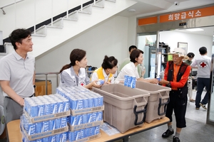적십자사, 11억 상당 온열질환 대비 물품 쪽방 주민 등에 전달