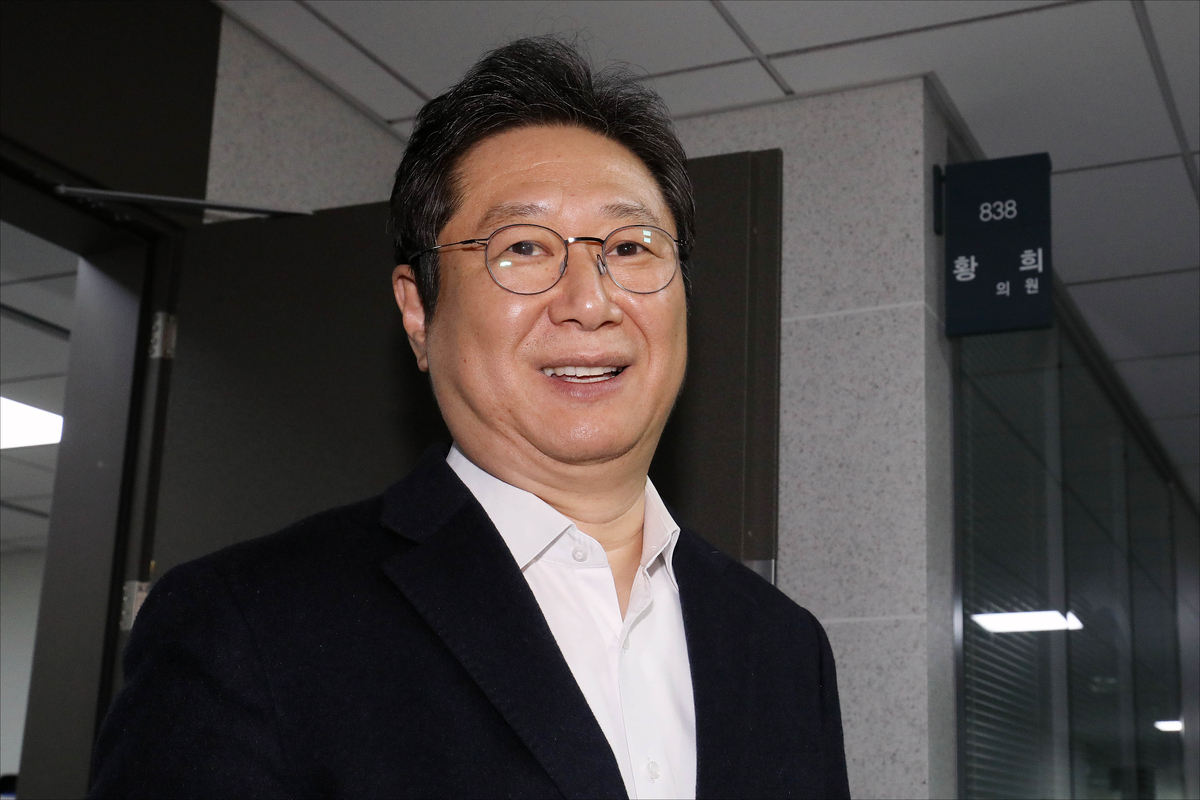 [속보]與황희 “폐기버스 리모델링해 청년주택으로”