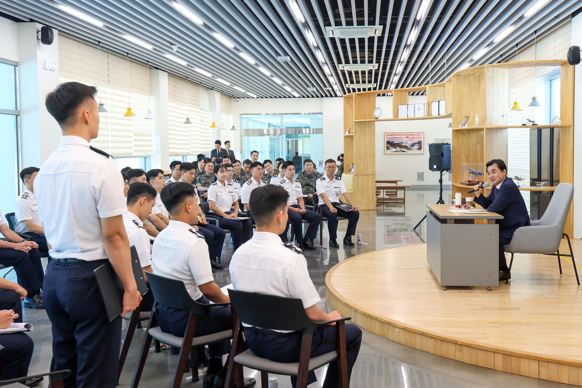 정점식 “안규백 국방장관 존재 자체로 軍 조롱, 경질해야”…“安, 마오쩌뚱 좌우명 금과옥조처럼 떠받들어”
