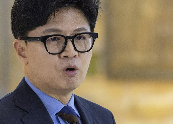 한동훈 “아침에 세금, 저녁엔 지원금…조삼모사인가”