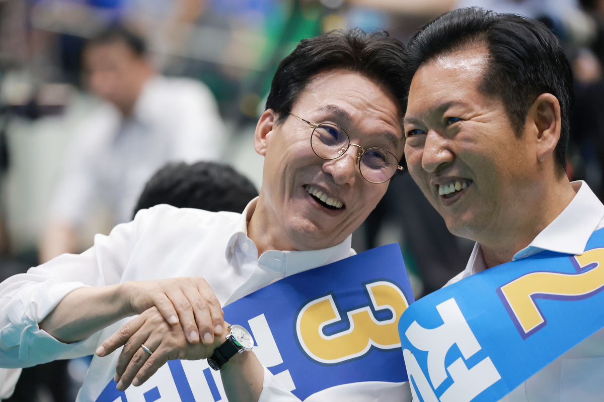 [속보]김민석, 격전지 호남서 57% 득표…누적 득표도 과반 넘어