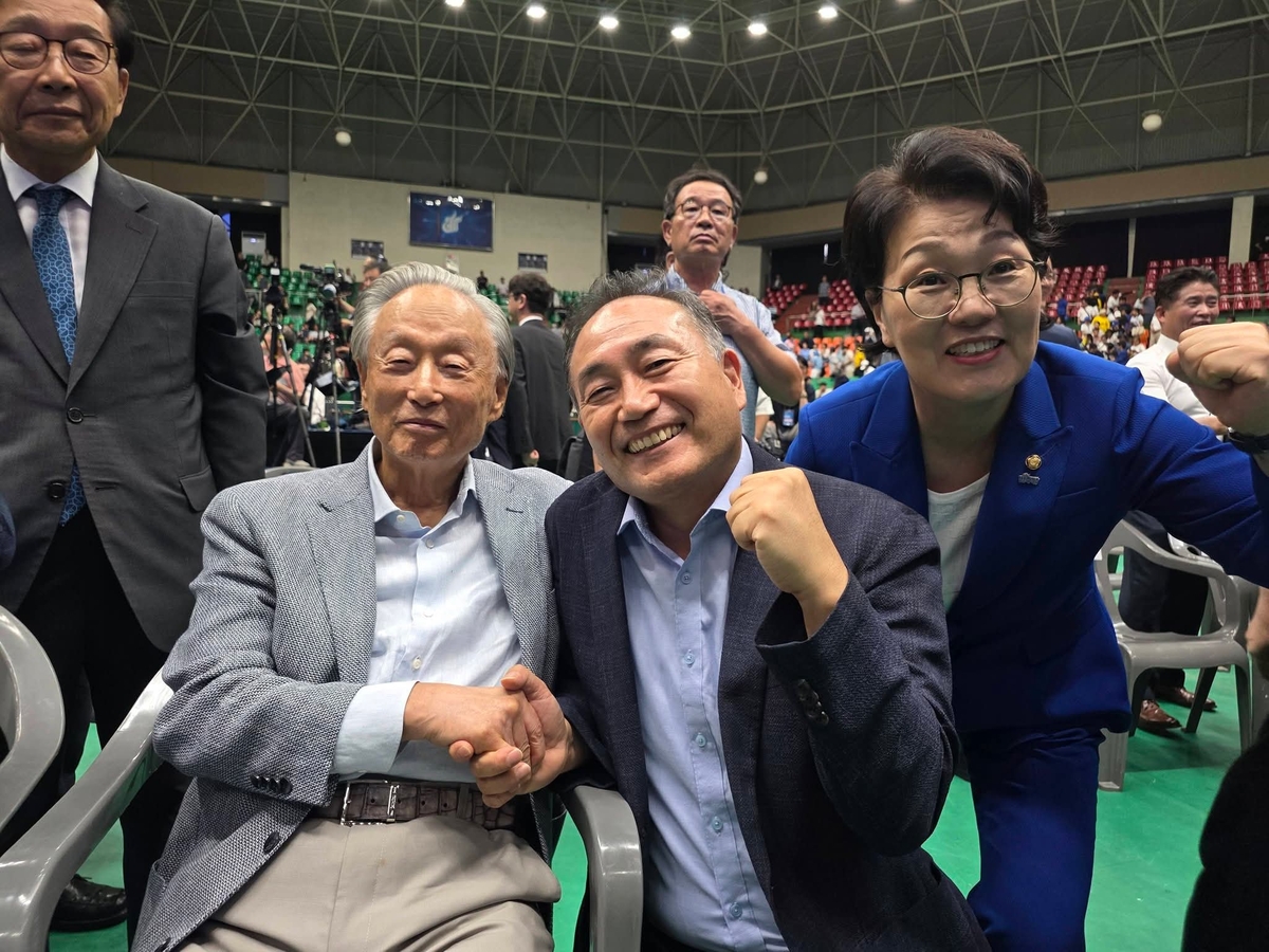 96세 권노갑, 민주당 호남 경선에서 남다른 존재감