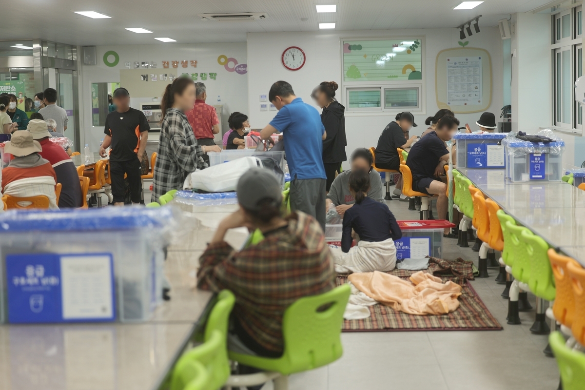 “언제 집에 돌아가나”…거제 산사태 이재민 150명, 10년 호우 사망 절반은 산사태