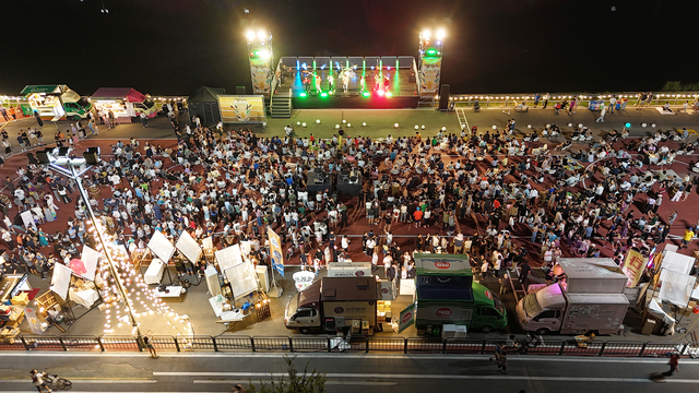 지난해 열린 ‘2025 동대문구 맥주축제’에서 시민들이 축제를 즐기고 있다. 동대문구청 제공
