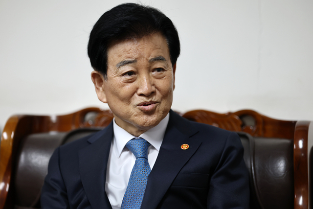 “북한이 주적인가” 물음에 “위협”이라 답한 정동영