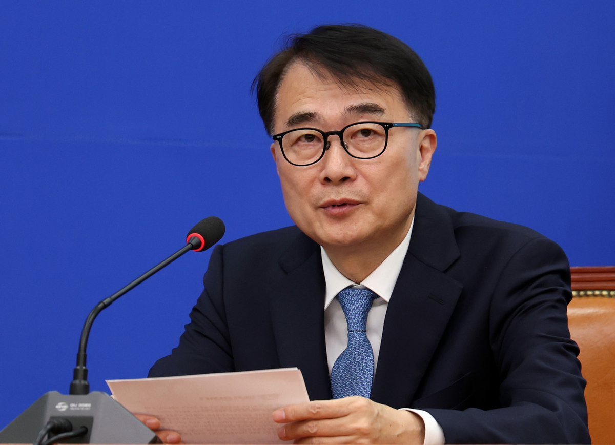 與의원, 탈북민 출신 野의원에 “김일성 만세하던 사람”