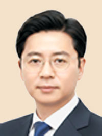 복잡한 설명에 갇힌 펀드, 위험성 경고 방치된 ETF… 판매 규제의 역설[기고]