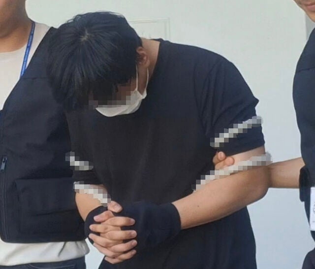 제주 실종 사건을 허위종결한 혐의로 구속된 부 모 경장. 연합뉴스