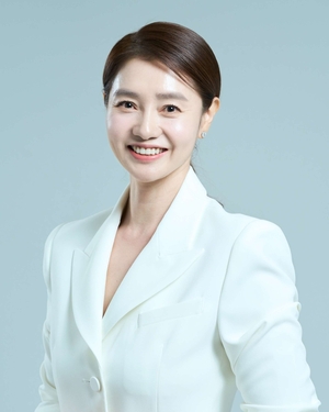 박근아 새책 ‘나는 내가 키워낸다’ 펴내…“타인 의식 말고 나를 다정히 품자”