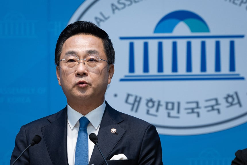 “장동혁은 히틀러” “이진숙 징계”... ‘1분 1논평’ 與 대변인단 야권 총공세