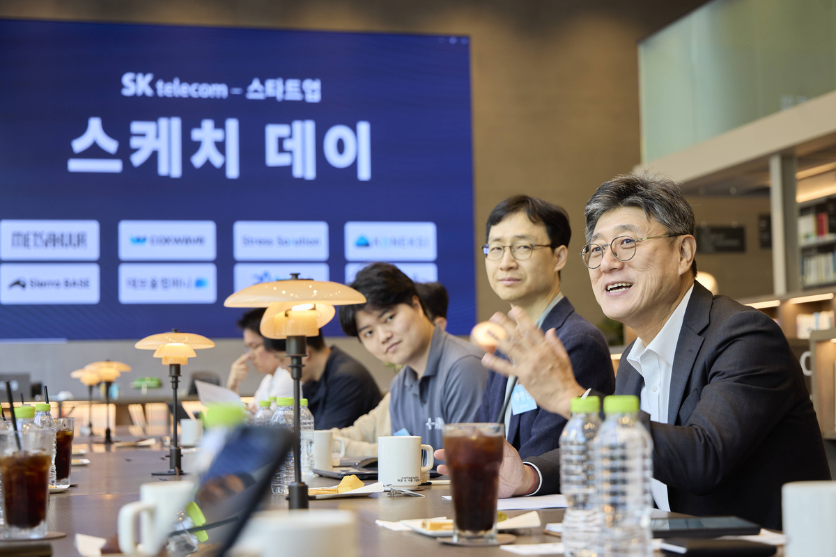 정재헌 SKT CEO “스타트업, AI 시대 새 사업 기회·성공 스토리 쓸 파트너”