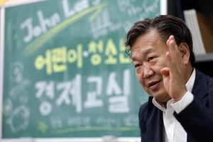 “수익에 눈 멀어 위험한 레버리지 ETF 판매… 韓 ‘금융문맹’ 증거”[현안 인터뷰]