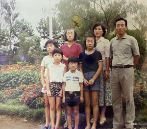 60년간 뒤에서 묵묵히 지켜봐준 당신… 이젠 나란히 걸어요[사랑합니다]