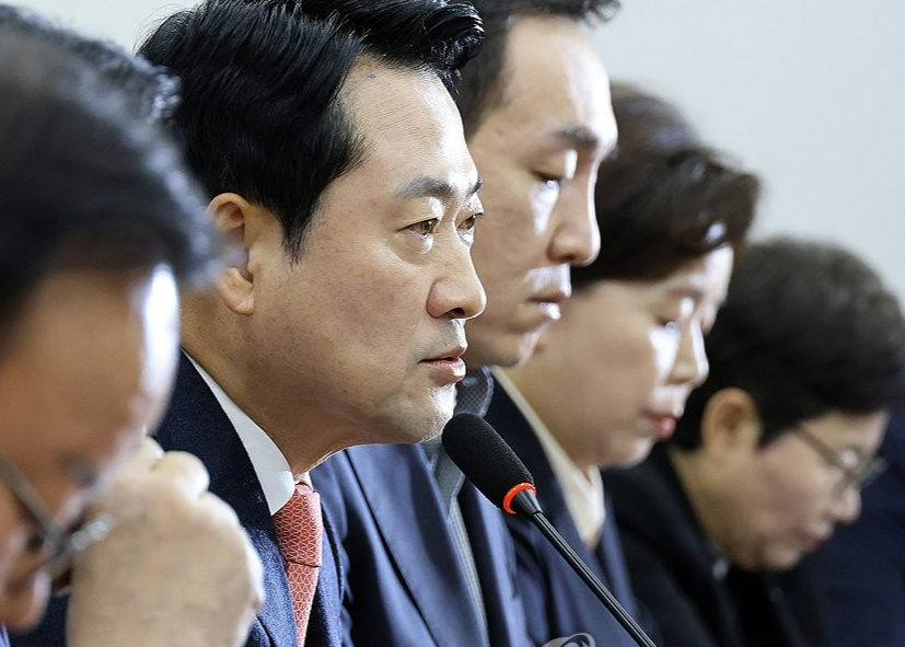 “집팔아 주식해? 대통령 말들은 국민만 바보돼” 장동혁의 말