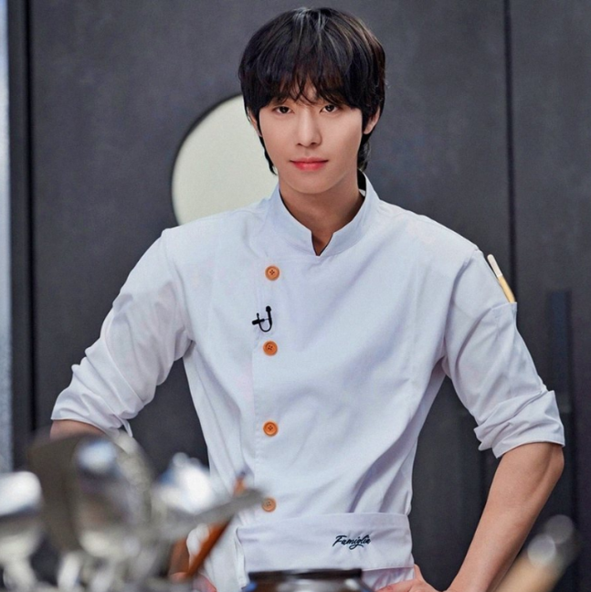 Ahn Hyo-seop Says He Studied Chef Competition Shows for JTBC's 'Final Table' Role