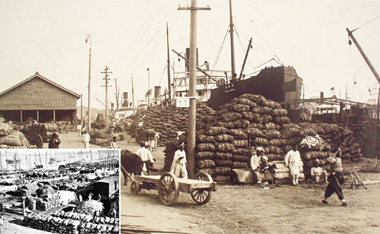 일본의 전후 지원이 한국 발전에 기여했다는 아베 신조(安倍晋三) 정부의 과거사 왜곡 파장이 이어지고 있다. 큰 사진은 지난 2013년 당시 비밀해제로 국가기록원이 공개한 자료에 일제가 식량 수탈을 위해 제물포항에 미곡을 쌓아놓은 모습. 아래 작은 사진은 일제가 한국에서 수탈한 쌀을 일본으로 가져가기 위해 군산항에 쌓아둔 모습이다.   문화일보 자료사진