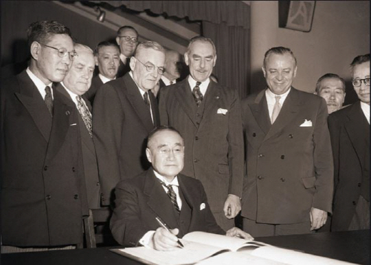 <역사 거꾸로 쓰는 日>日, 또다른 ‘과거사 왜곡’ 준비… 앞으로가 더 문제