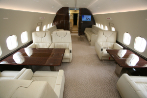 대한항공이 보잉사로부터 도입한 전용기 기종 보잉 비즈니스 제트(BBJ·Boeing Business Jet)의 VIP 존 모습.  대한항공 제공