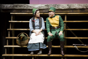 창극 ‘코카서스의 백묵원’.