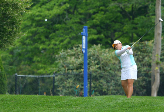 ‘디펜딩 챔피언’ 박인비가 12일(한국시간) 뉴욕주 해리슨의 웨스트체스터 골프장에서 열린 미국여자프로골프(LPGA) 투어 KPMG 위민스 PGA챔피언십 1라운드 3번 홀에서 티샷을 하고 있다.