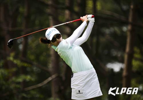 1라운드에서 공동 2위에 오른 고진영 <KLPGA 제공>