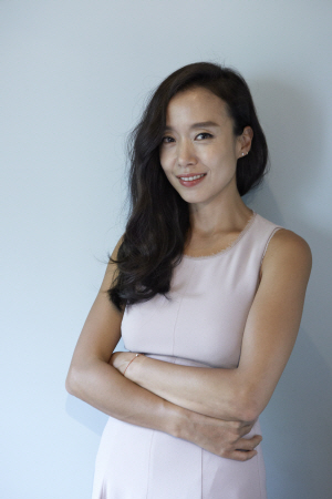 영화 ‘협녀:칼의 기억’에서 생애 처음 검술연기에 도전한 배우 전도연. 롯데엔터테인먼트 제공