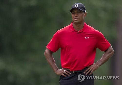 다시 허리 수술을 받은 타이거 우즈 (AP=연합뉴스)