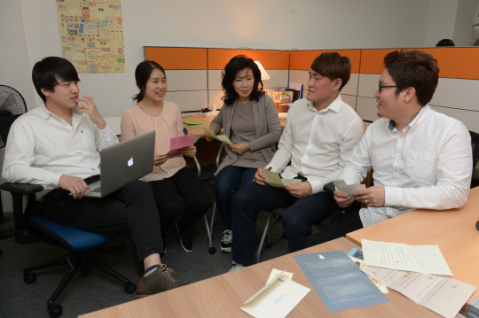 <창조경제 24시 現場을 가다>편지·카드 대신 작성·배송…‘SAT 만점’ 천재, 사장 되다