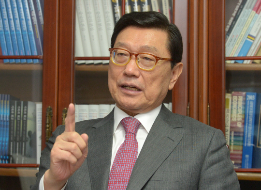 <한국경제, 이대로 가면 ‘끝’이다>“내년이 최악 위기… 관료·기업·정치권 ‘자기 변혁’ 시급”