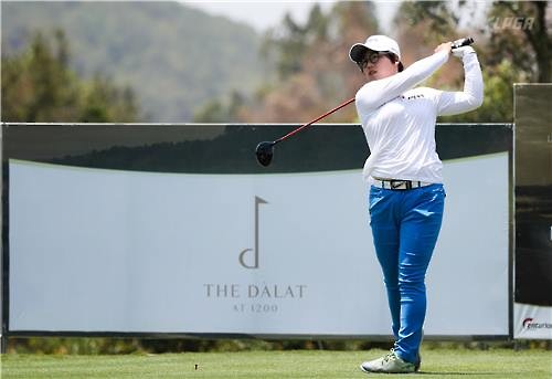 베트남에서 첫승을 올린 조정민. KLPGA 제공