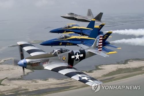 P-47 선더볼트(왼쪽) [AP=연합뉴스 자료사진]