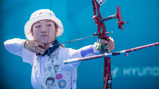 19일 밤(한국시간) 터키 안탈리아에서 끝난 현대 양궁 월드컵 3차 대회에서 3종목에서 정상에 오른 최미선(20).