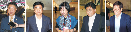 8일 오전 더불어민주당 초선 의원들이 고고도미사일방어체계(THAAD·사드) 배치 문제를 중국 측 관계자 및 교민들과 논의하기 위해 2박3일 일정으로 김포공항을 통해 중국으로 출국하고 있다. 왼쪽부터 김영호·김병욱·손혜원·소병훈·신동근 의원.