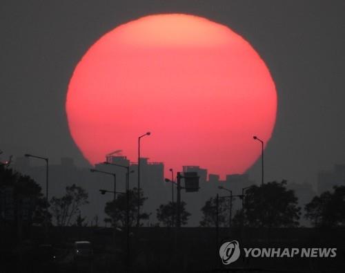 폭염 탓에 식지 않는 열기