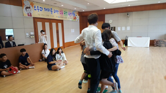 <행복한 선생님, 행복한 학생>師弟 역할 바꿔 해보니 ‘오해 대신 이해’