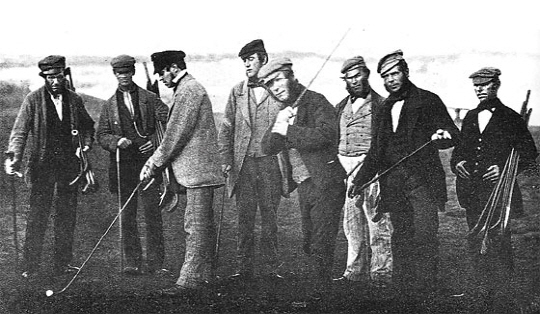 1860년 첫 번째 디 오픈이 열리기 전 세인트앤드루스에서 있었던 공식 프로대회의 모습.
