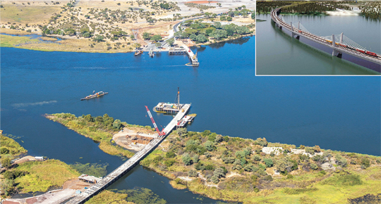 대우건설이 아프리카 보츠와나와 잠비아를 가로지르는 잠베지 강에 짓고 있는 ‘카중굴라 교량’ 건설 현장과 조감도. 10월 현재 상판 연결작업이 한창이다.