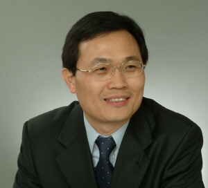 <‘위기의 한국경제’ 해법을 묻다>“찔끔찔끔 구조조정 할 때 아냐… 재창업 정신으로 비상경영 해야”