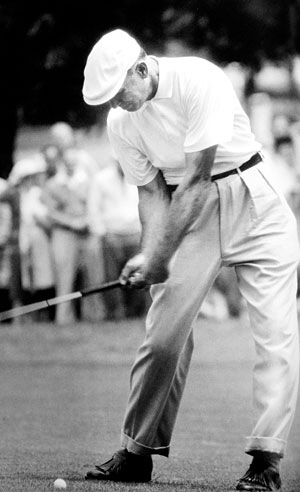 스윙의 정석을 선보이는 벤 호건.