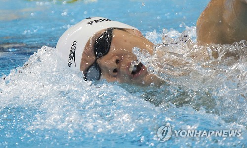 쇼트코스 세계선수권대회에서 역영 중인 박태환. (AP=연합뉴스)