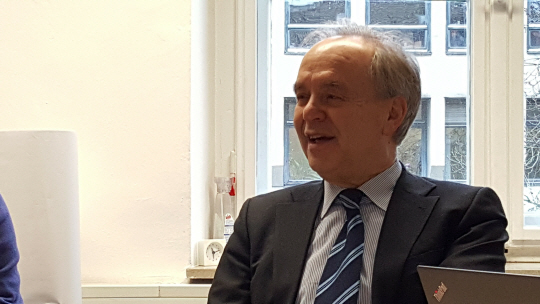 <‘4차 산업혁명’에 미래 달렸다>“로봇·ICT 집중 ‘인더스트리 4.0’ 새로운 미래 일자리 만들어 낼 것”