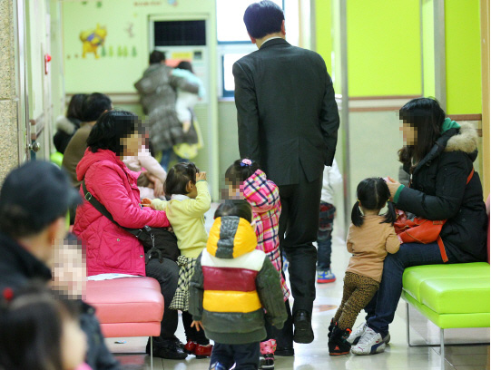 희소난치성 질환 아동·청소년은 질환으로 인한 고통만큼 주변의 이해부족으로 심리적 상처를 받는 경우가 많아 사회적 배려가 요구되고 있다.