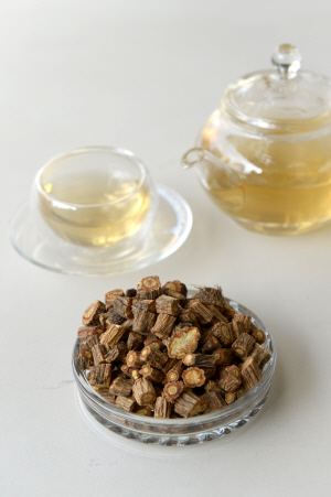 <약차 동의 보감>방풍차, 겨울철 정체된 체액·혈액 흐름 원활히… 호흡기에 좋고 뇌졸중도 예방